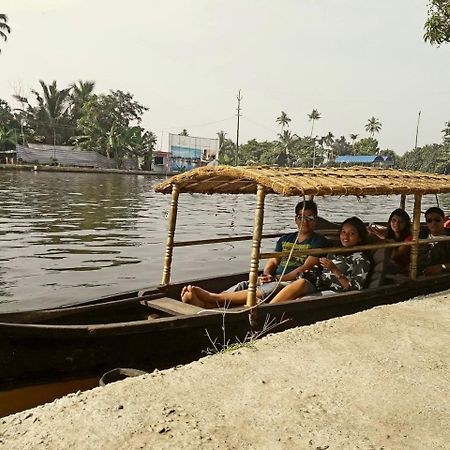 Aham Yoga Nest Bed & Breakfast Alappuzha Luaran gambar